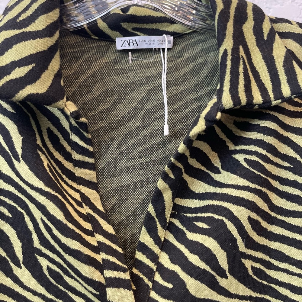 Zara Jacquard Print Crop Top/Blouse Long Sleeve Size:Small Preloved Olive/Black